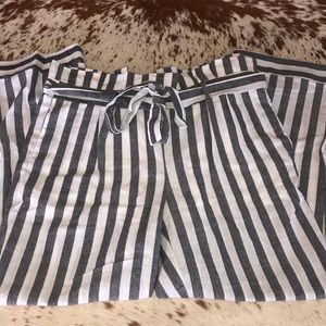 Women’s Flowy striped Pants